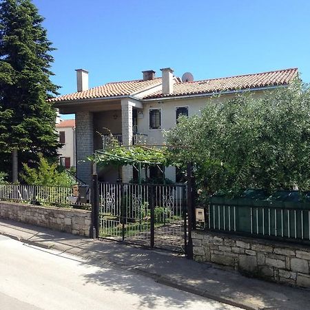 Guest House Slavica 普拉 外观 照片