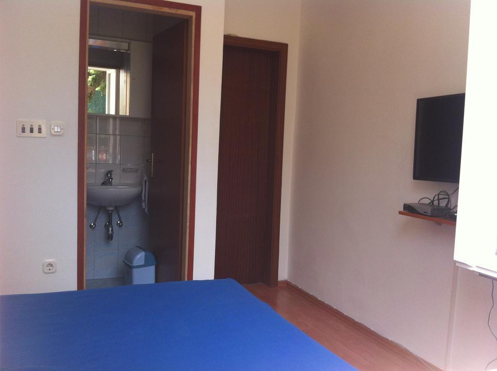 Guest House Slavica 普拉 外观 照片